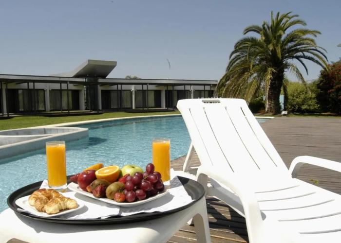 Camberland Resort And Suites Pilar
