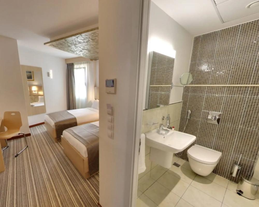 фото Hani Hotel