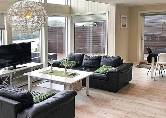 10 Person Holiday Home in Lyngdal-by Traum