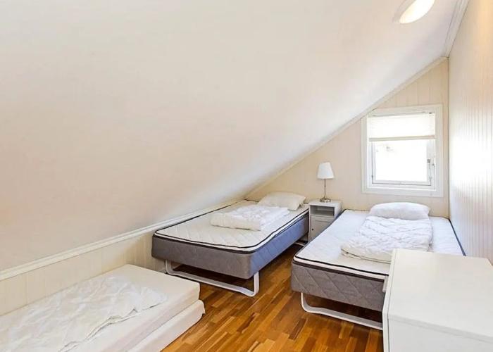 10 Person Holiday Home in Lyngdal-by Traum