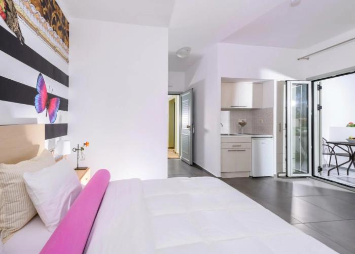 Angela Studios & Apartments