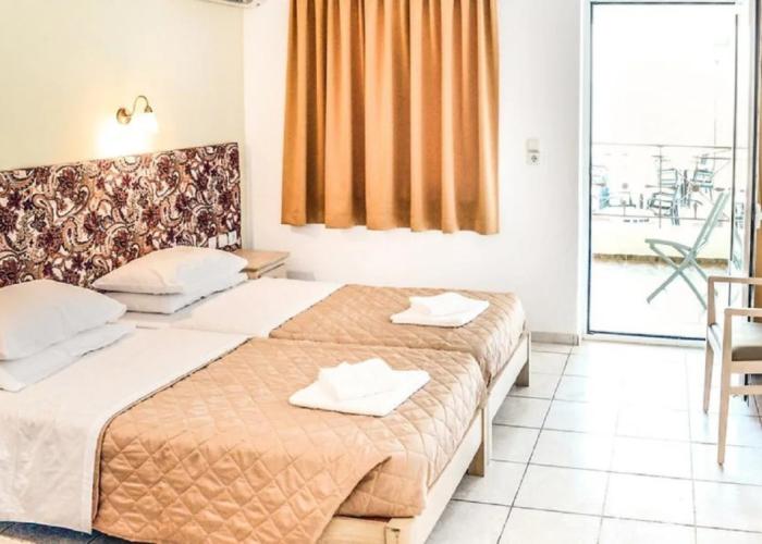 Alexandros Hotel