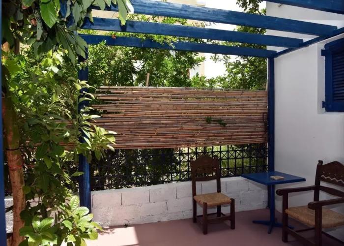 Alexandros Hotel