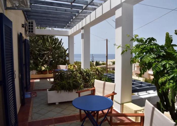 Alexandros Hotel