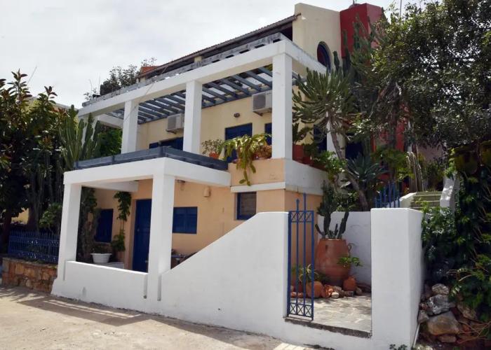 Alexandros Hotel