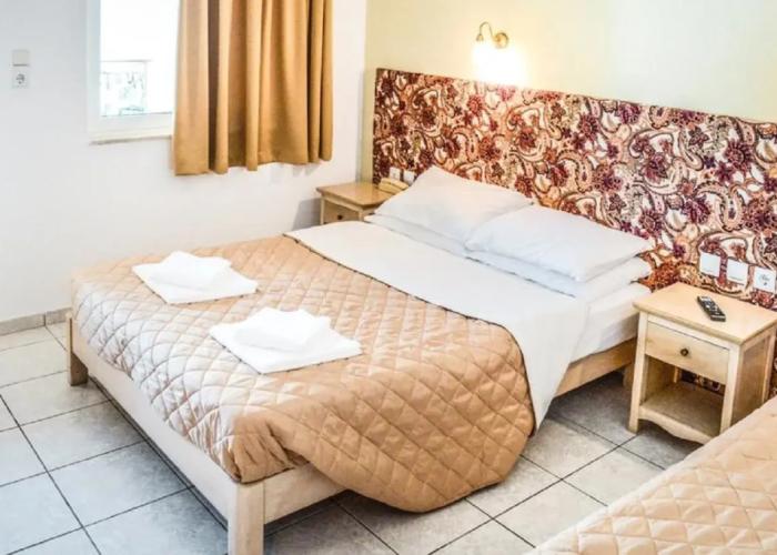 Alexandros Hotel