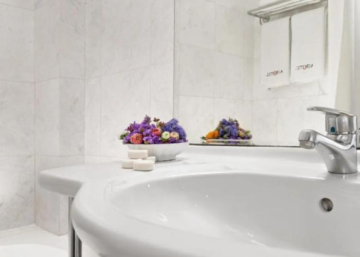 Alexandros Hotel