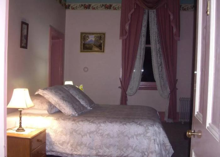 Lucinda B&B