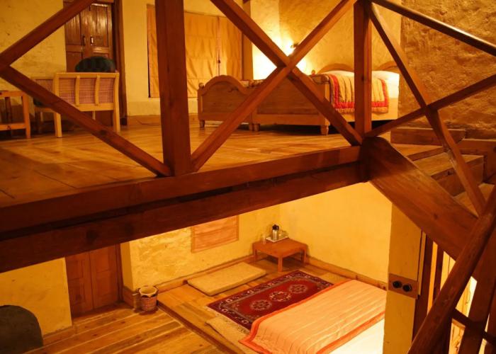 Chevron Eco Lodge