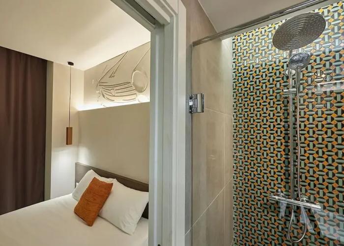 M Suite Hotel