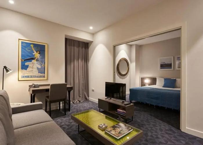 M Suite Hotel