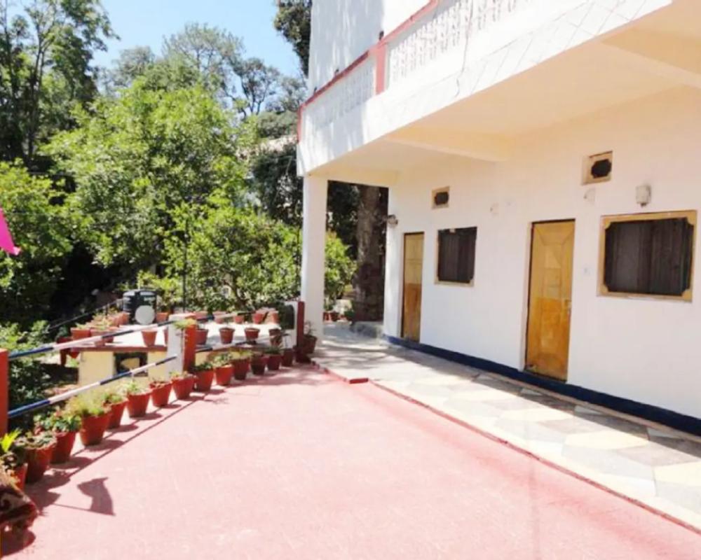 фото Goroomgo Tribhvan Ranikhet