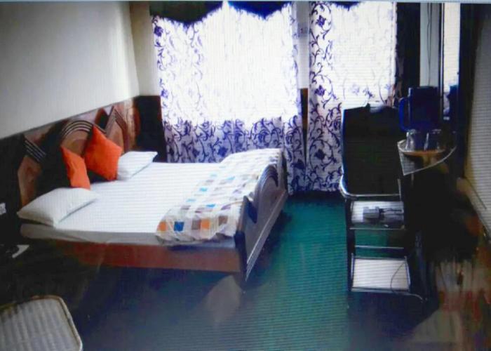 Goroomgo Tribhvan Ranikhet