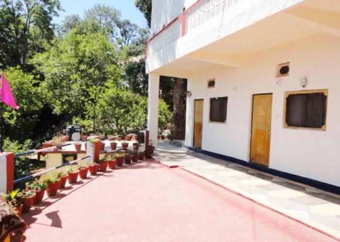 Goroomgo Tribhvan Ranikhet