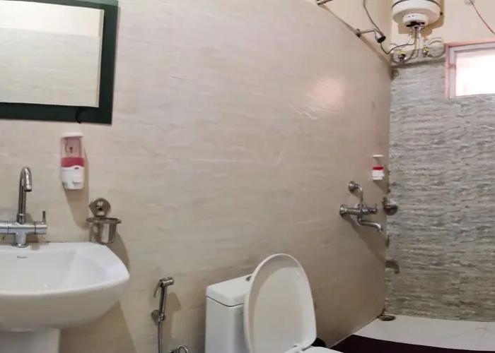Majkhali Woods, Ranikhet, By Himalayan Eco Lodges