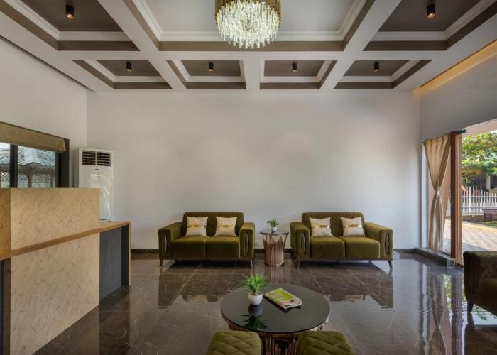 Paramount Riverfront Resort & Spa