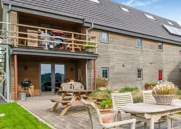 Comfortable and Spacious Apartment With Cosy Terrace and Fabulous View