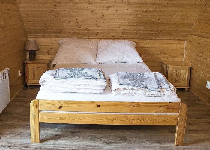 Lovely House Overlooking the Lake, Near the Sea, Ideal for 9 People