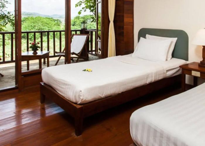 Riverhouse Resort