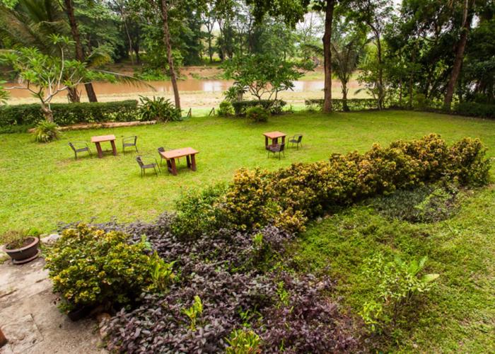 Riverhouse Resort