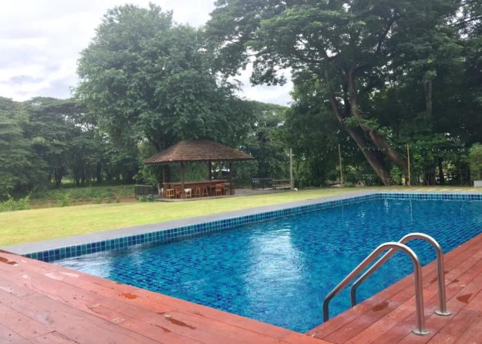 Riverhouse Resort