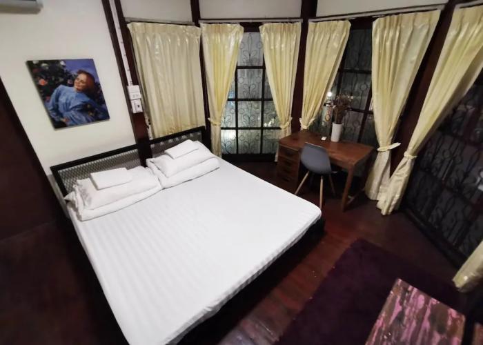 ATOM Poshtel - Hostel