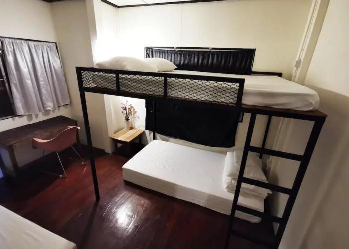 ATOM Poshtel - Hostel