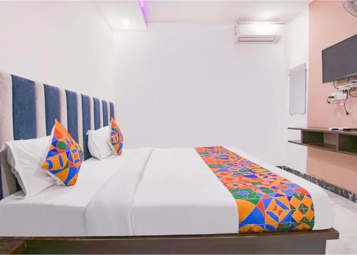 Fabhotel The Dreams