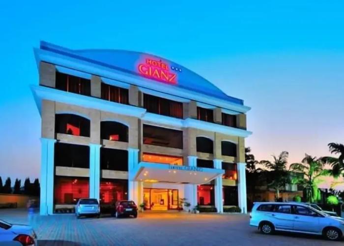 Gianz Hotel