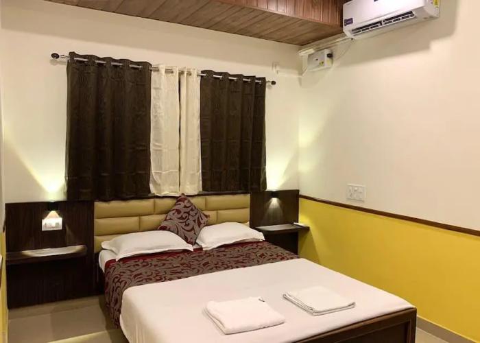 Aditi Comforts - Premium Serviced Apartment