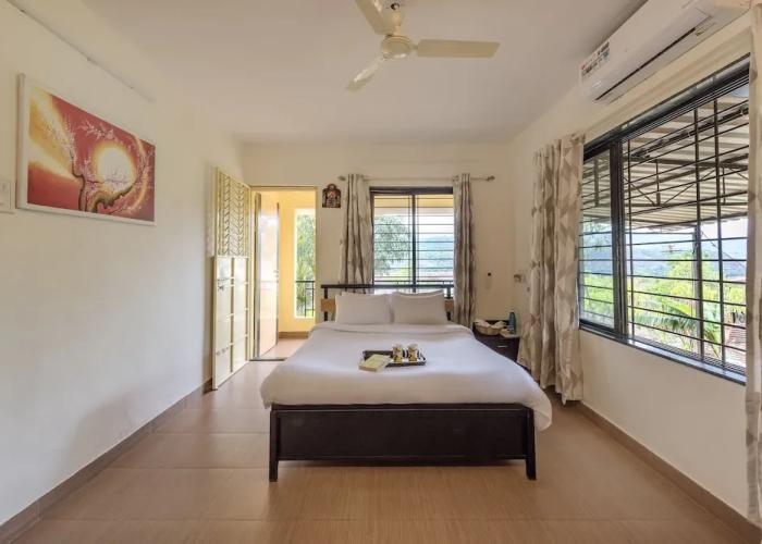 CosmicStays Countryside Panorama-Lakeview Bungalow