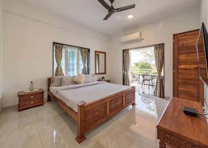 CosmicStays Ekantam - Mountain View Villa near Pune