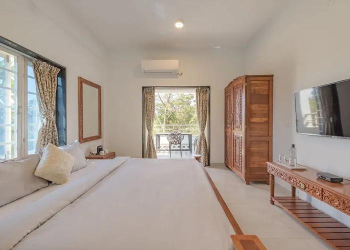 CosmicStays Ekantam - Mountain View Villa near Pune