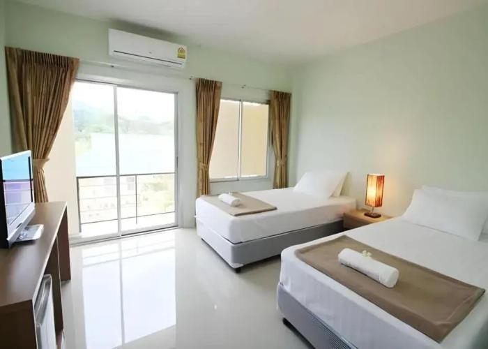 Palm Hill Resort