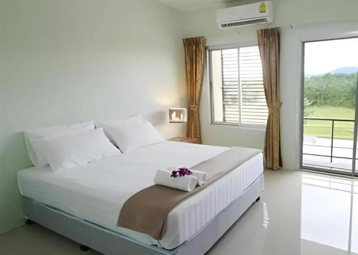 Palm Hill Resort