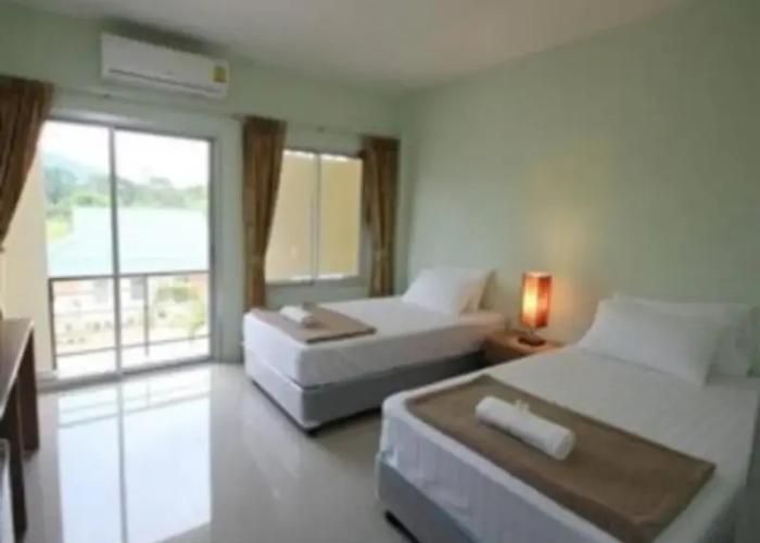 Palm Hill Resort