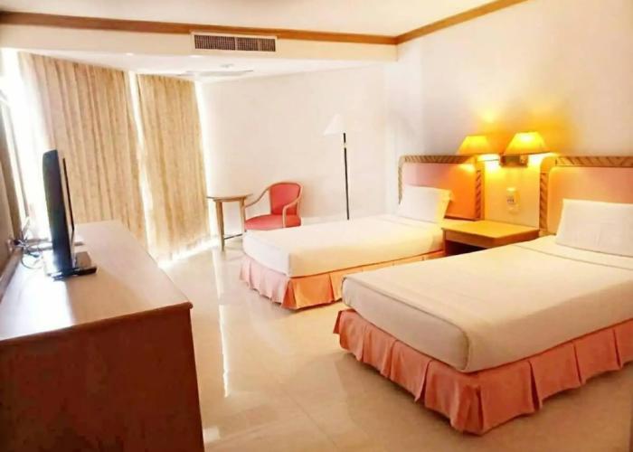 Khanom Golden Beach Hotel