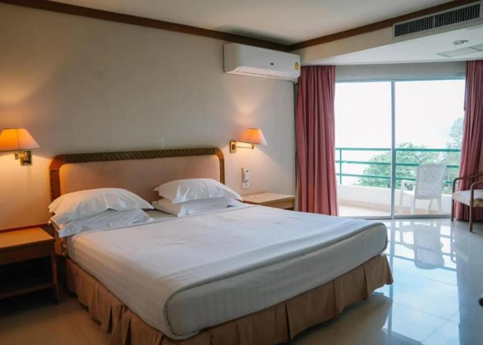 Khanom Golden Beach Hotel