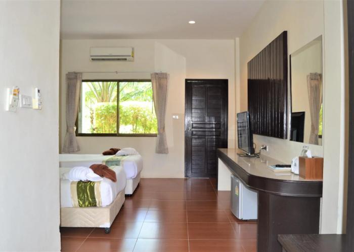 B Square Hotel