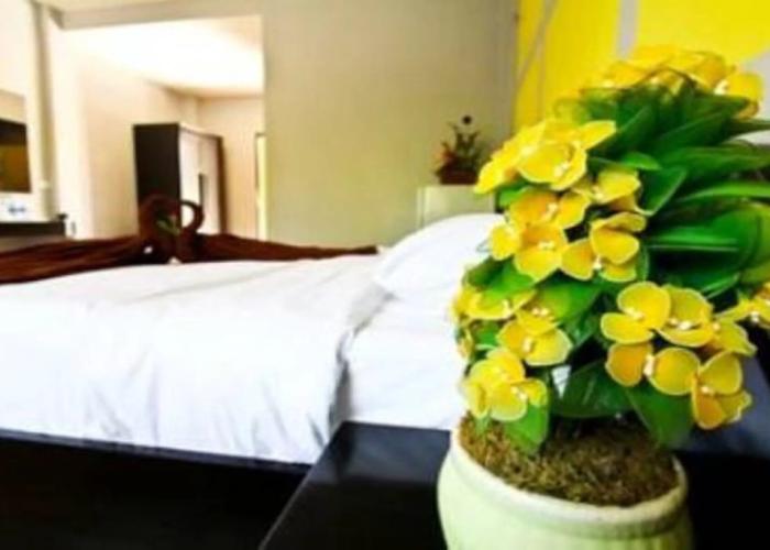 B Square Hotel