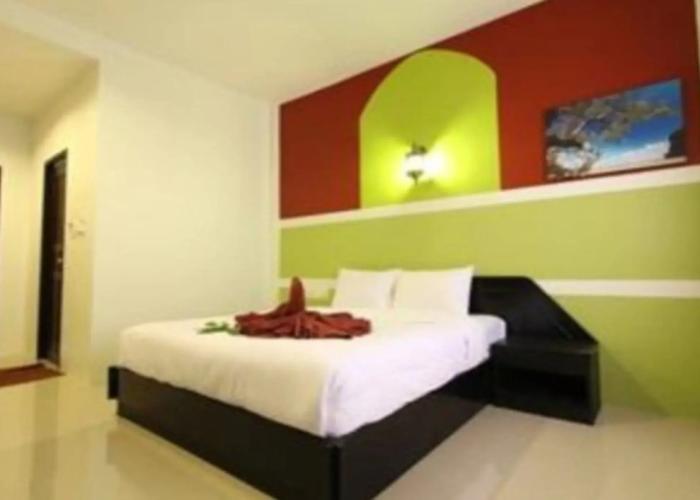 B Square Hotel