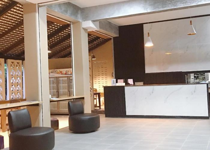 B Square Hotel