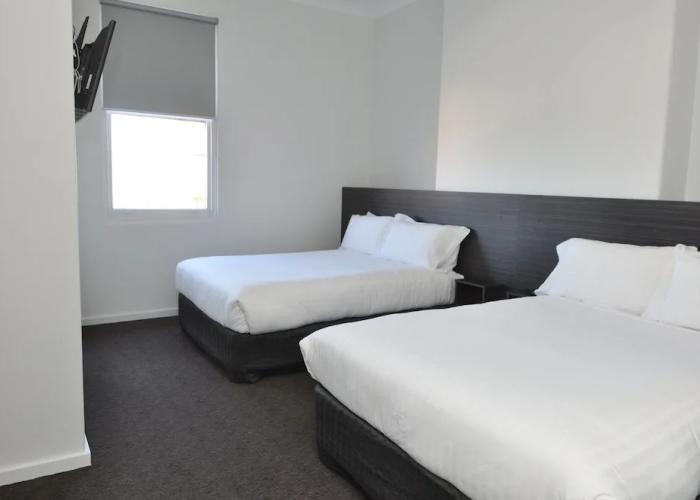 Queens Head Hotel