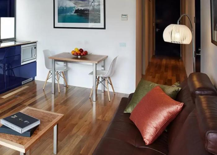 Salamanca Wharf Hotel