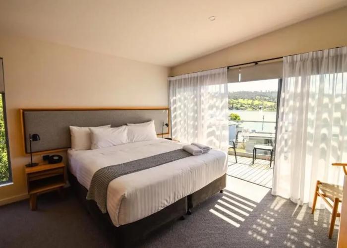 Rosevears Hotel