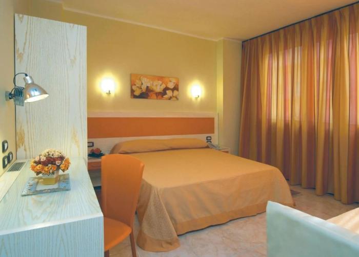 Hotel Cristal Eboli