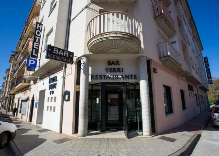 Hotel Yerri
