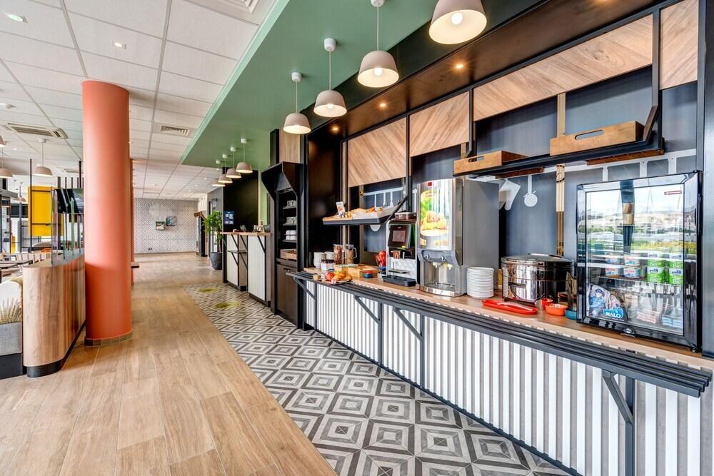 B&B HOTEL Le Port-Marly Saint-Germain-En-Laye