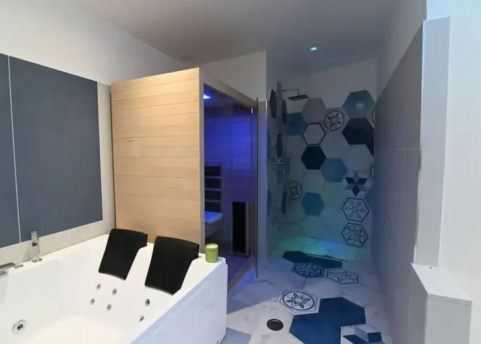 Slopes Suites and Spa