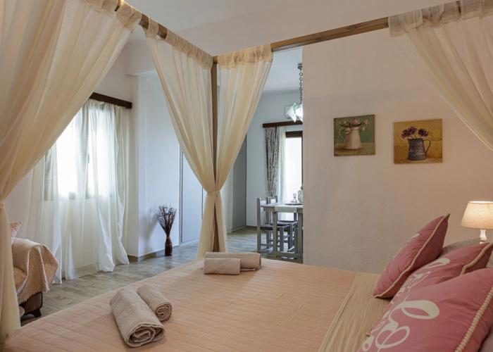 Kasteli Studios & Apartments